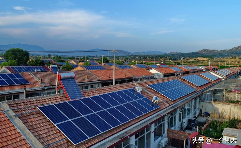 农村免费屋顶装光伏是怎么运作的,农村出租屋顶装光伏多套路