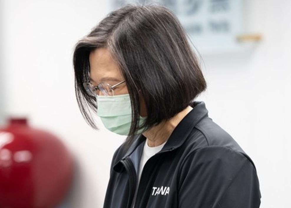 7月4日！两岸出现转折点？大陆宣布台湾新规，蔡英文紧急寻美援助