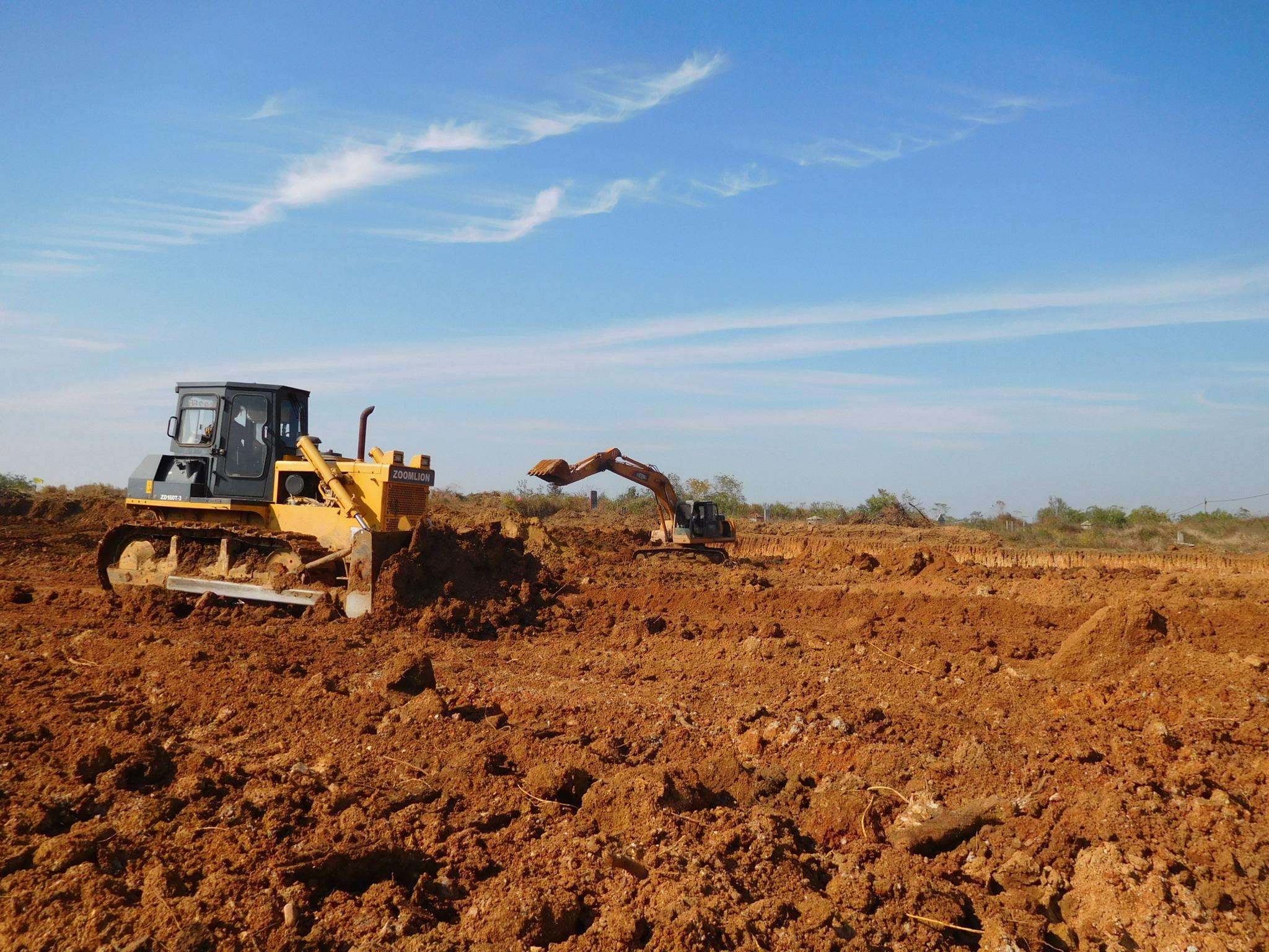 最新农村土地抛荒政策,抛荒耕地收回是否侵犯农民权益