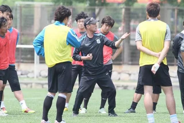 大连万达队夺几个甲a冠军,甲a大连万达经典进球