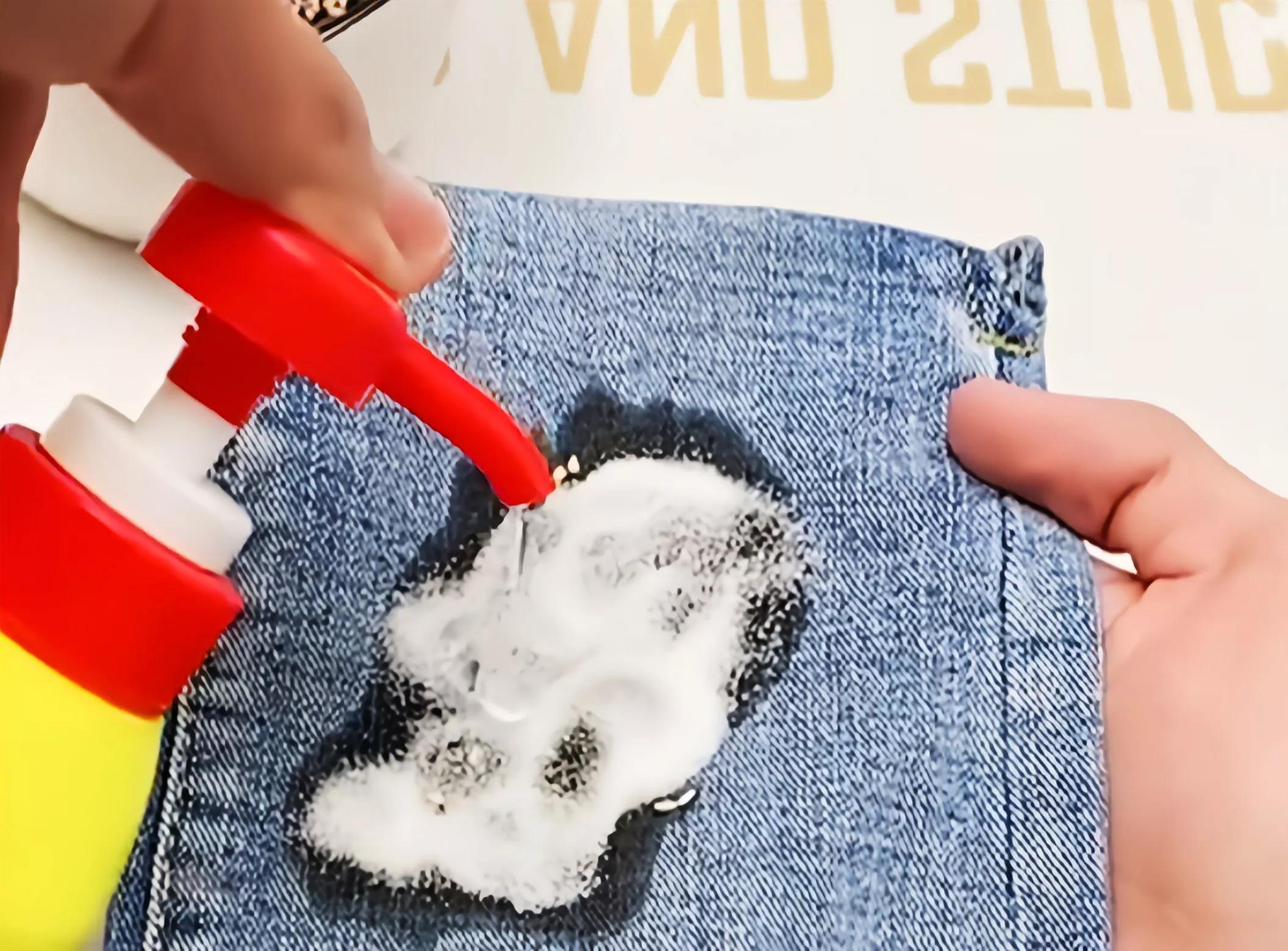 风油精真的能擦掉皮具上的胶印吗,风油精真的可以去除皮包上的污渍