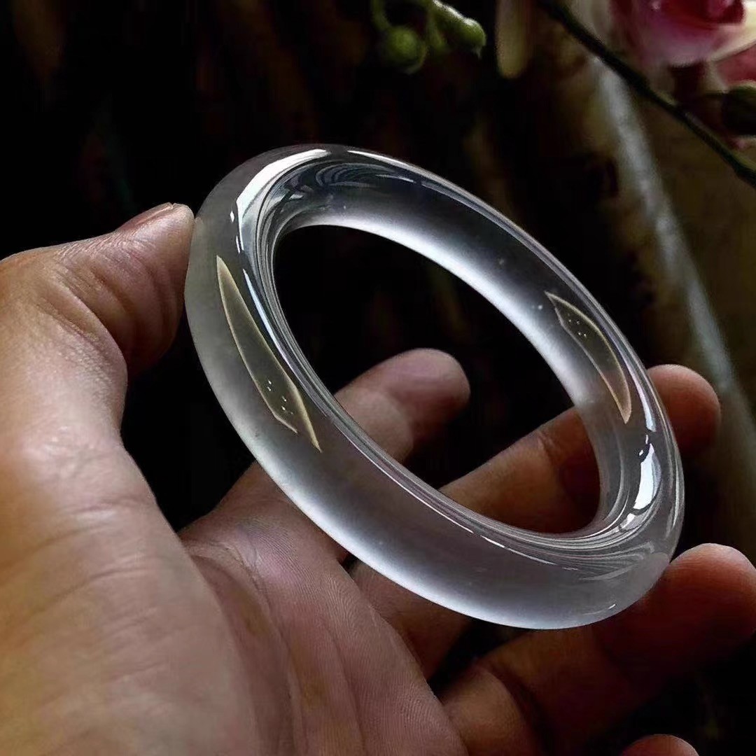 翡翠手镯被刮花了怎么办,翡翠手镯刮花了怎么办