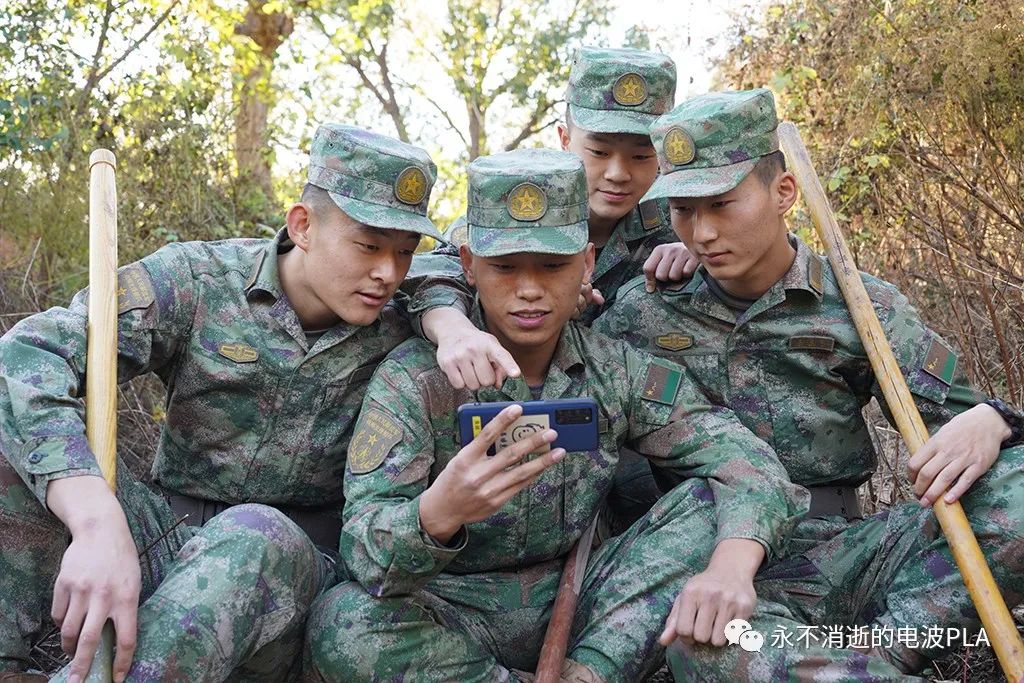 二十大进行时|信息通信部队和工程兵部队迅速掀起学习热潮