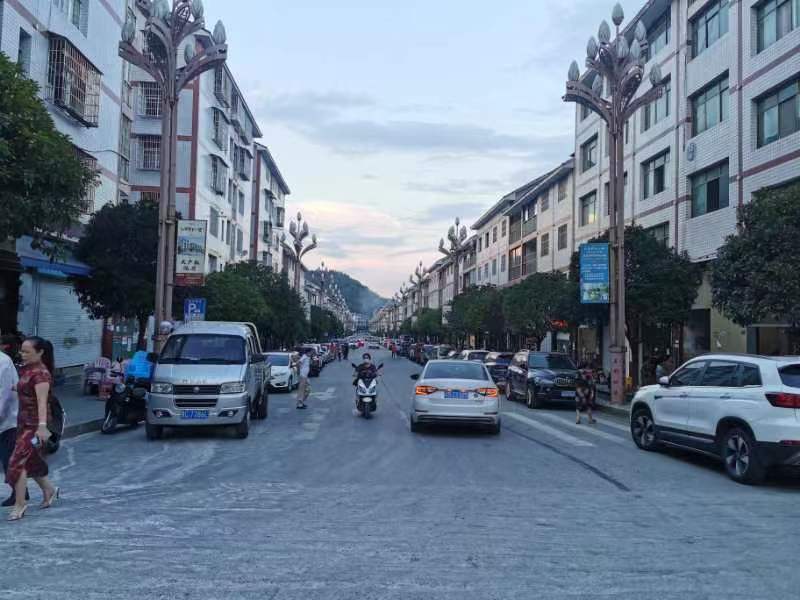 夏天去哪里游凉都六盘水,贵州六盘水哪个地方最凉快