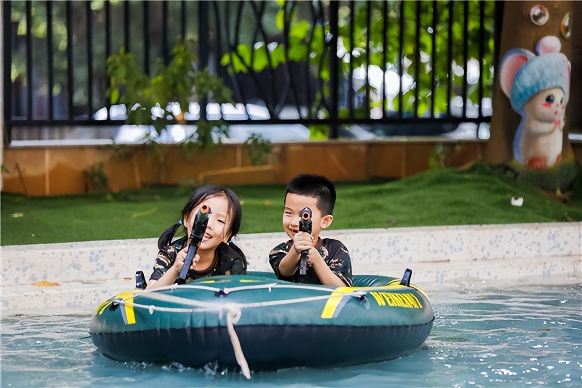 童心向*党**我是中国娃娃兵——丰泽区东海实幼举办“童心向*党**”2023届大班军事体验游戏活动