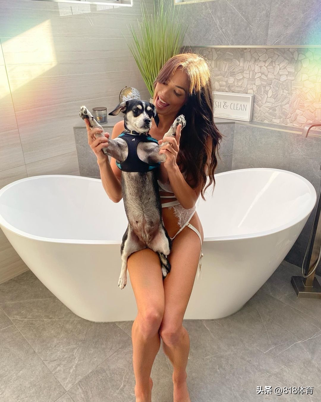 美女主持爆料c罗,2017年美女主持同时采访c罗