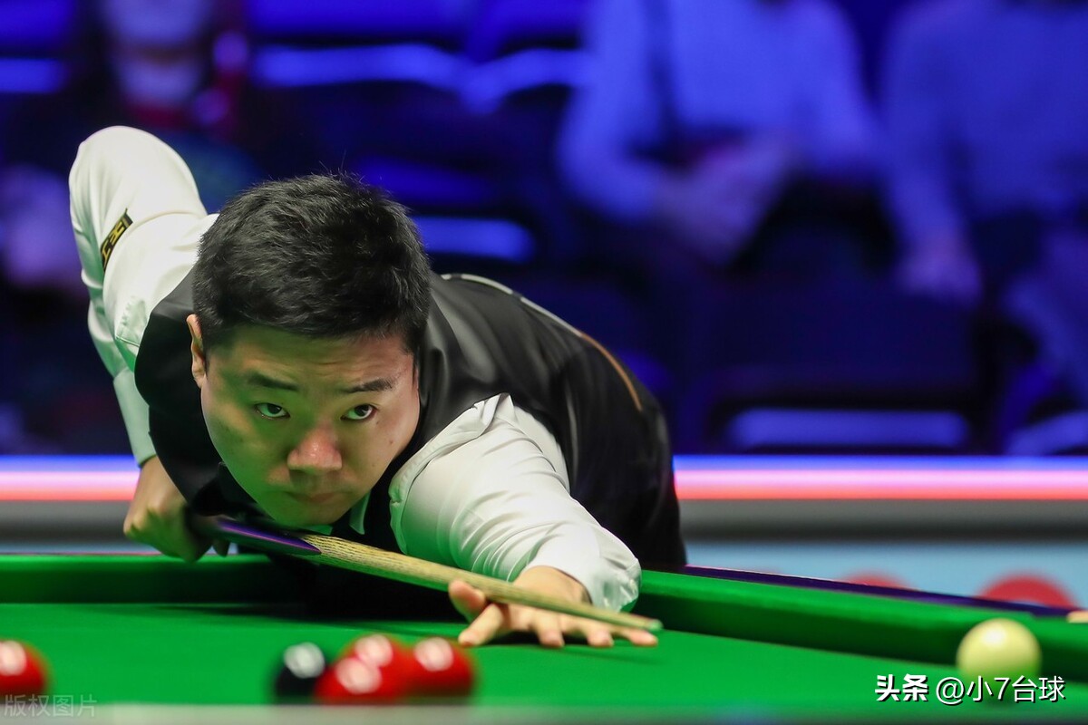 台球中指握杆跟食指握杆发力区别,台球的几种发力方式