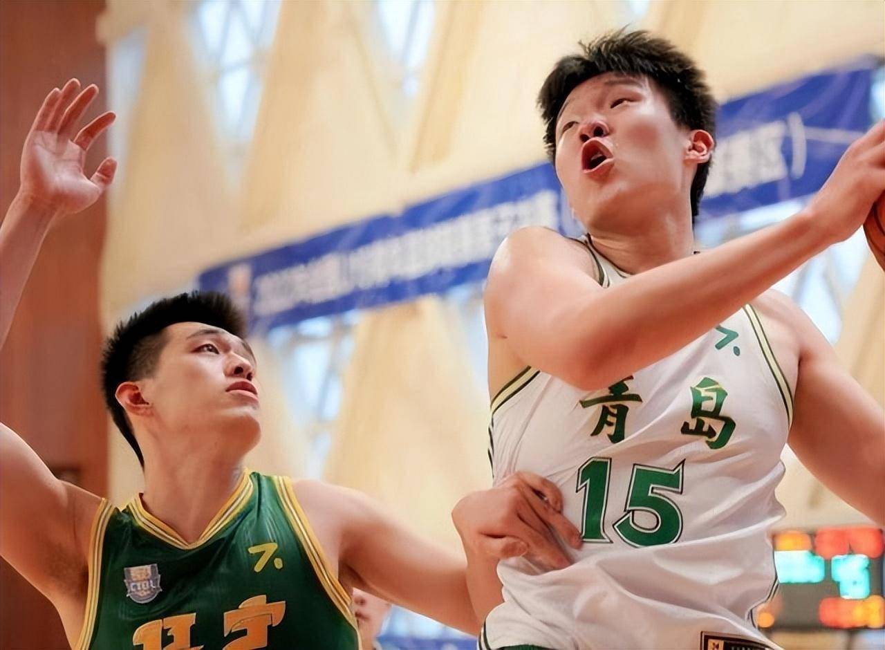 中锋荣光后继有人,19岁妖星带队力克强敌,4项数据队内第一