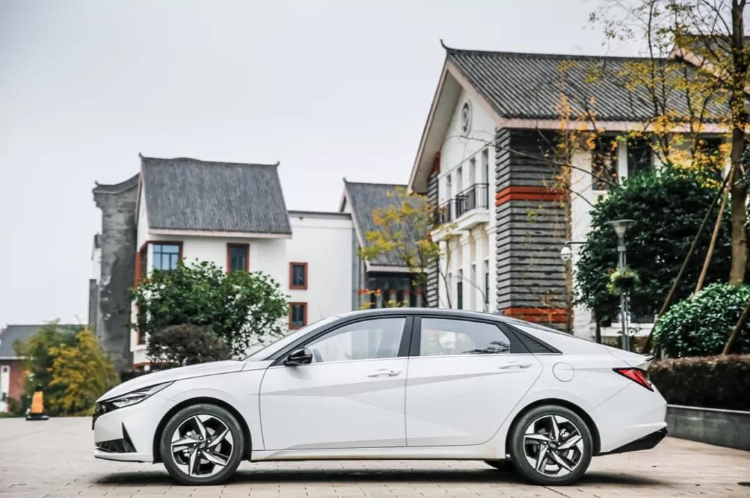 第七代现代伊兰特车主,伊兰特7代新款车主