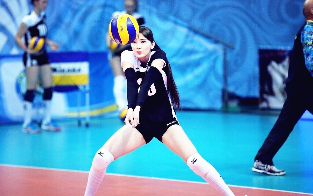 世界前三主攻排球少年,26岁排球美女