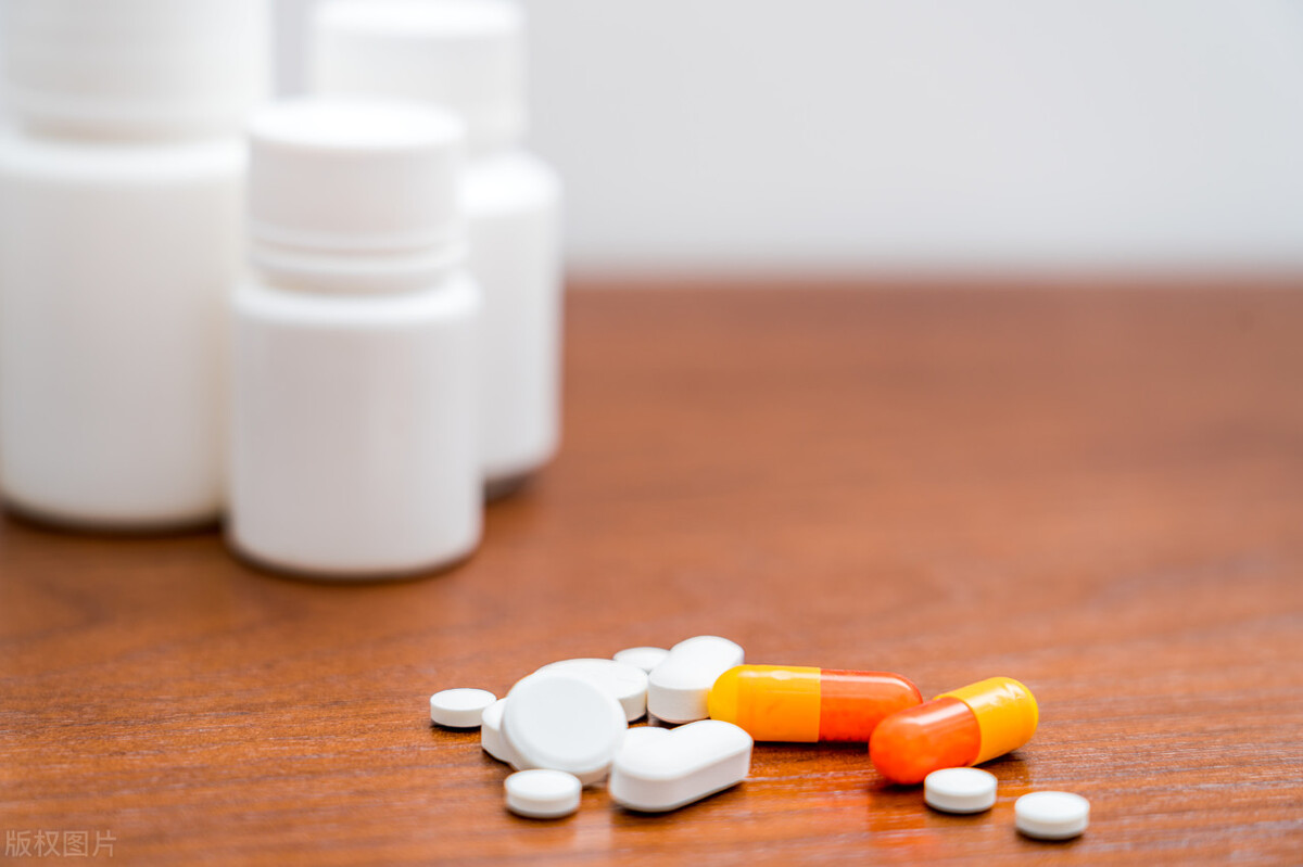 达克宁与达克罗宁有区别吗,达克宁软膏男士瘙痒