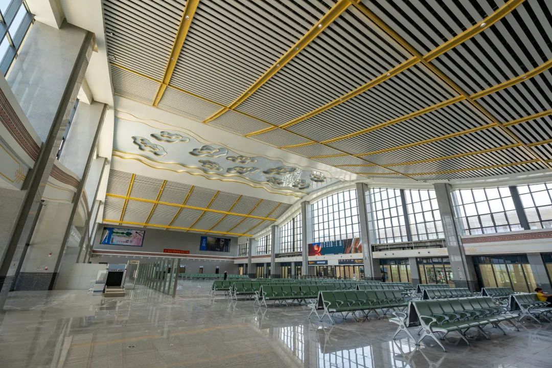 南宁到贵阳车票太难买,南宁东到贵阳多少钱