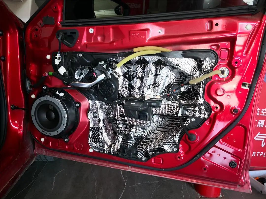 丹麦丹拿音响升级,丹麦丹拿原车音响全车隔音