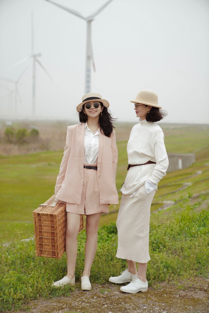 春季米色系穿搭,必须get的同色系穿搭高级永不过时