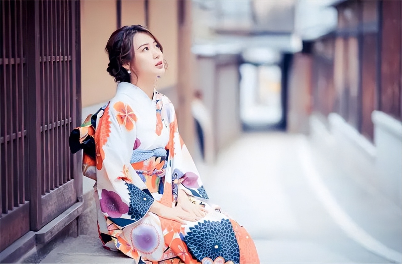 “逼良为娼”还是“自愿下海”？AV行业是如何压迫日本女性的？