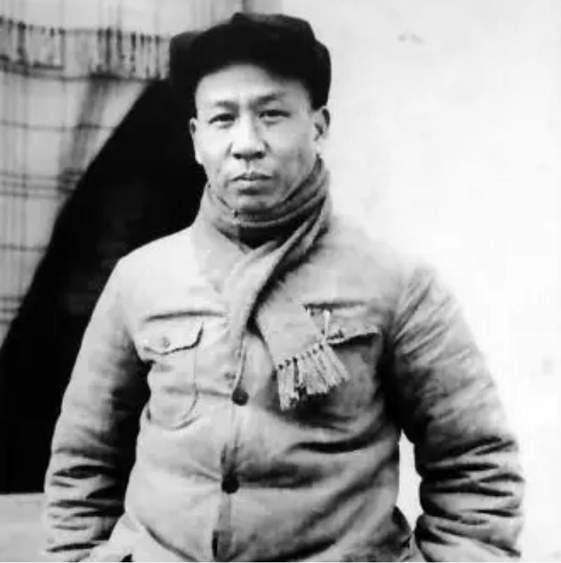 张文秋：毛主席双重亲家，两任丈夫皆烈士，02年身披*旗国**安详长眠