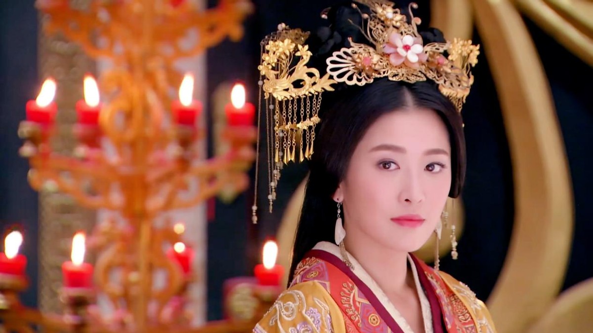 张芷溪白鹿玉楼春,张芷溪和白鹿演的同一个人么