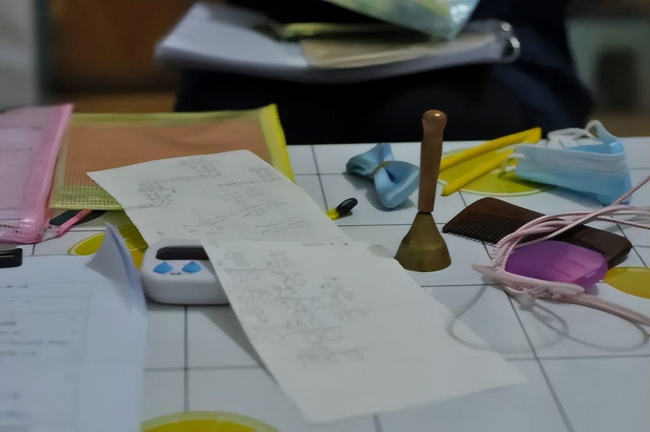 来自星星的孩子上课,来自星星的孩子小学