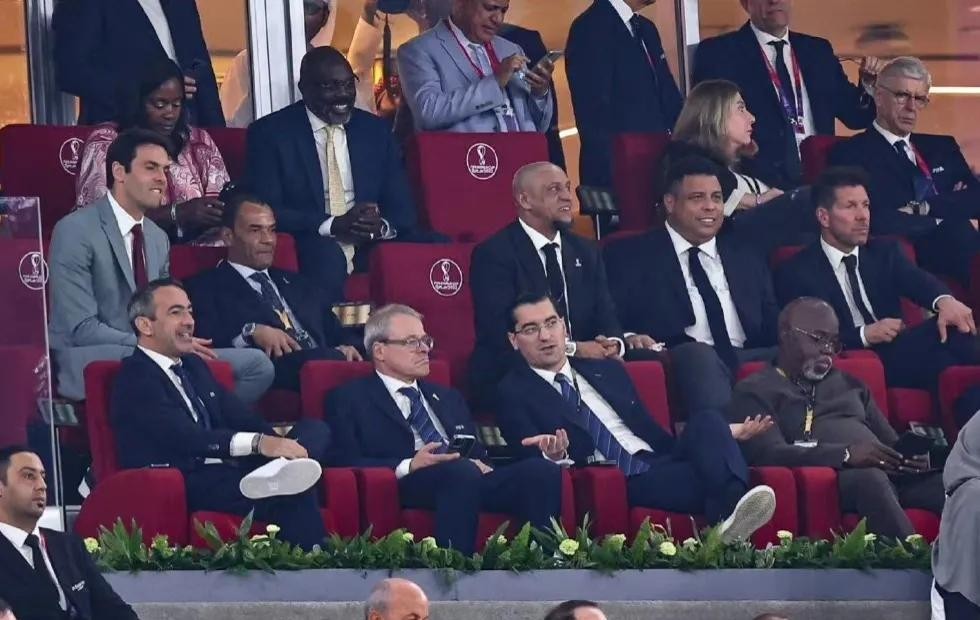 卡卡罗纳尔多世界杯,罗纳尔多世界杯捧杯