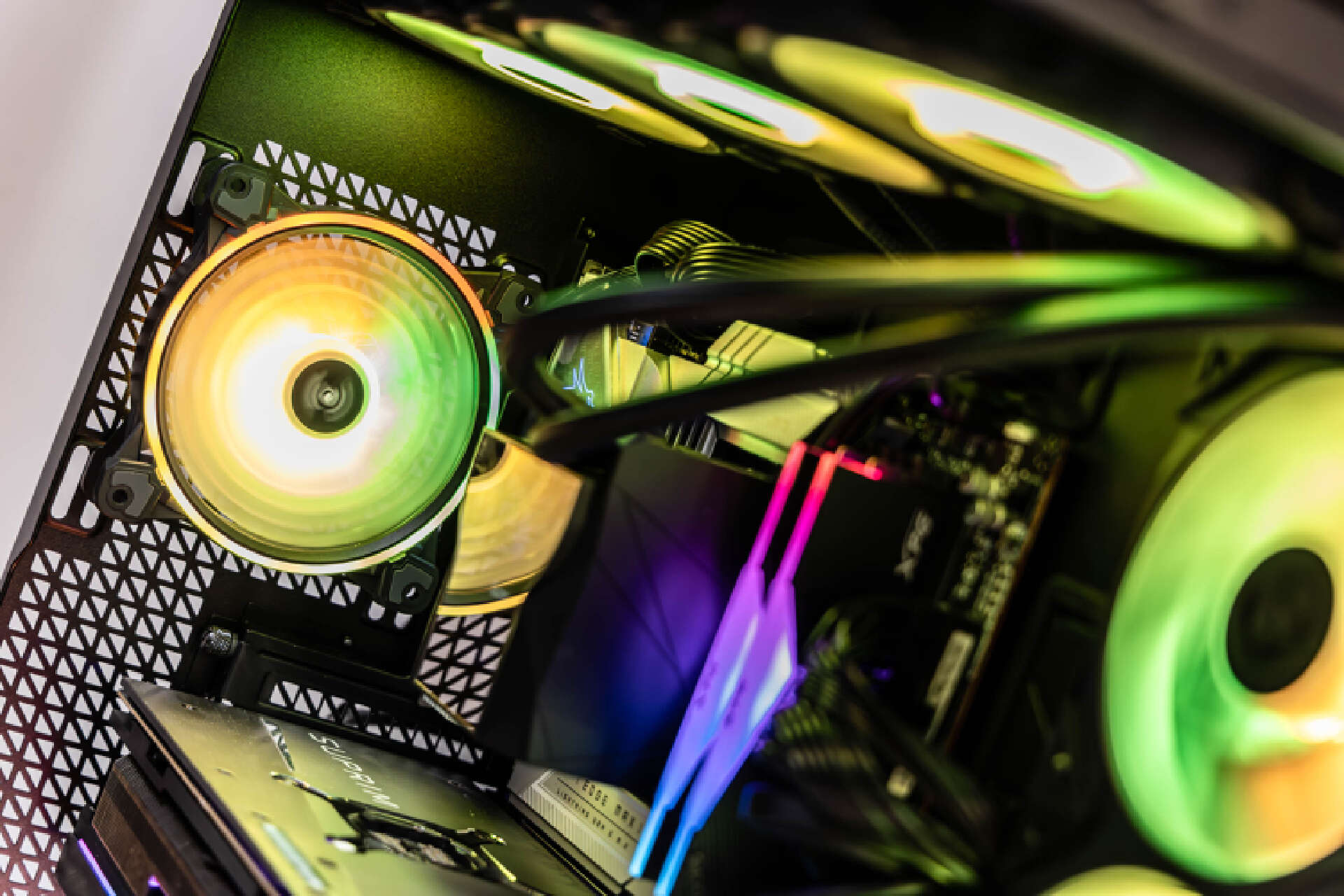 全塔海景房机箱,安钛克机箱c8海景房