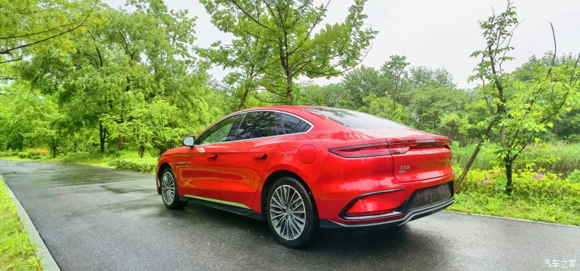 23万买比亚迪汉值得吗,售25.88万起比亚迪汉新车型上市