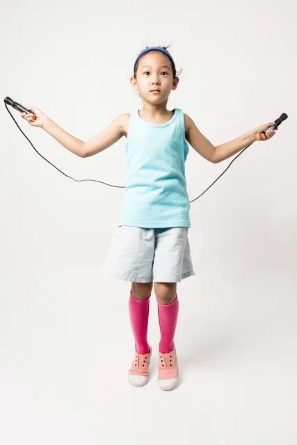 儿童髋关节滑膜炎康复运动,髋关节滑膜炎能跳绳吗