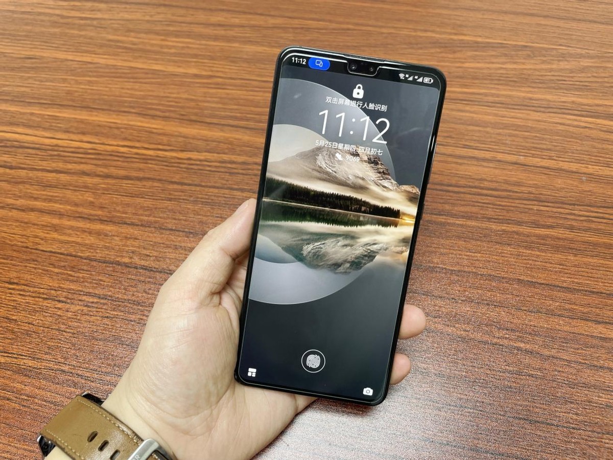 苹果几代有面容id,苹果面容识别好还是指纹识别好