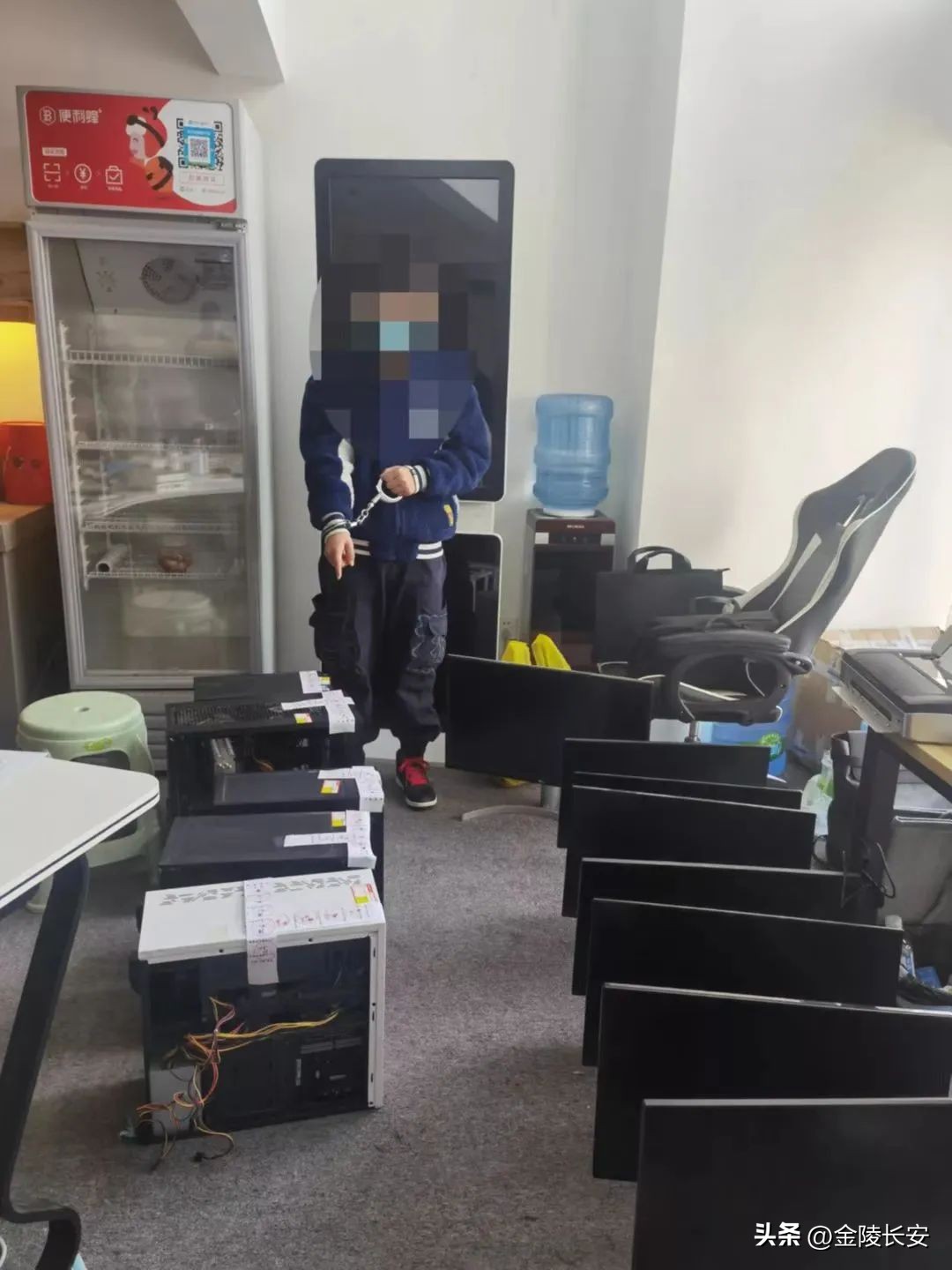 月流水5亿元，这个团伙利用色情吸引年轻人