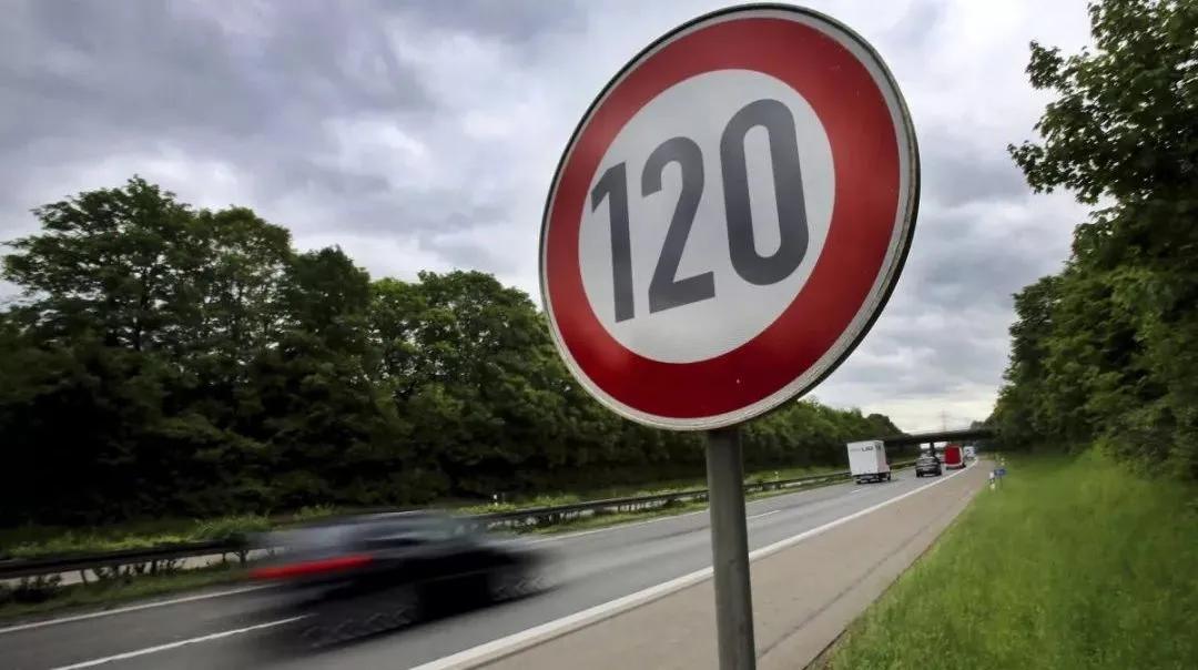 超速20%不扣分新交规权威解读,2022新交规超速20%罚款吗