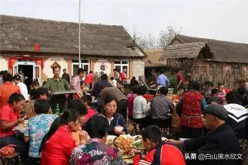 北大荒恋爱史,北大荒小伙用农用车娶媳妇