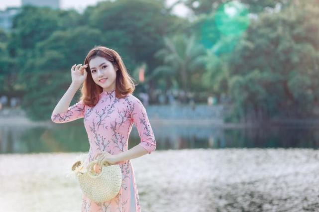 养老院才是老年人的归宿,老人不去养老院也不请保姆怎么办