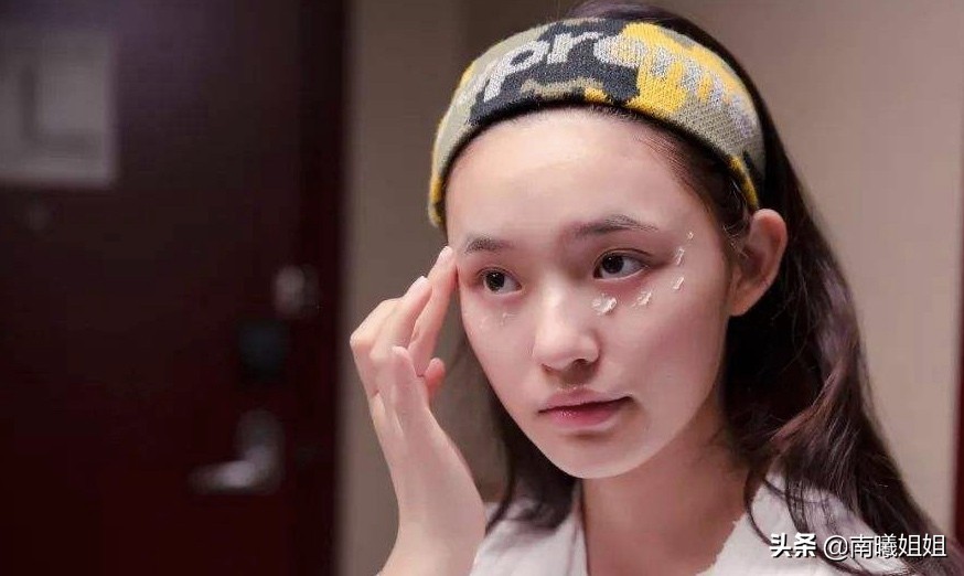 日本必买的万能霜,女生逛超市必买的几样东西