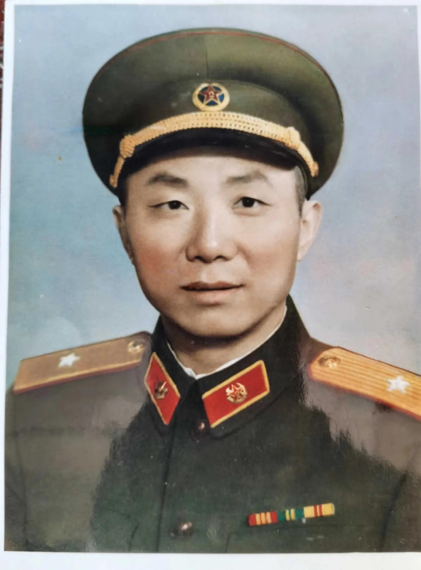 机要局局长莫春和