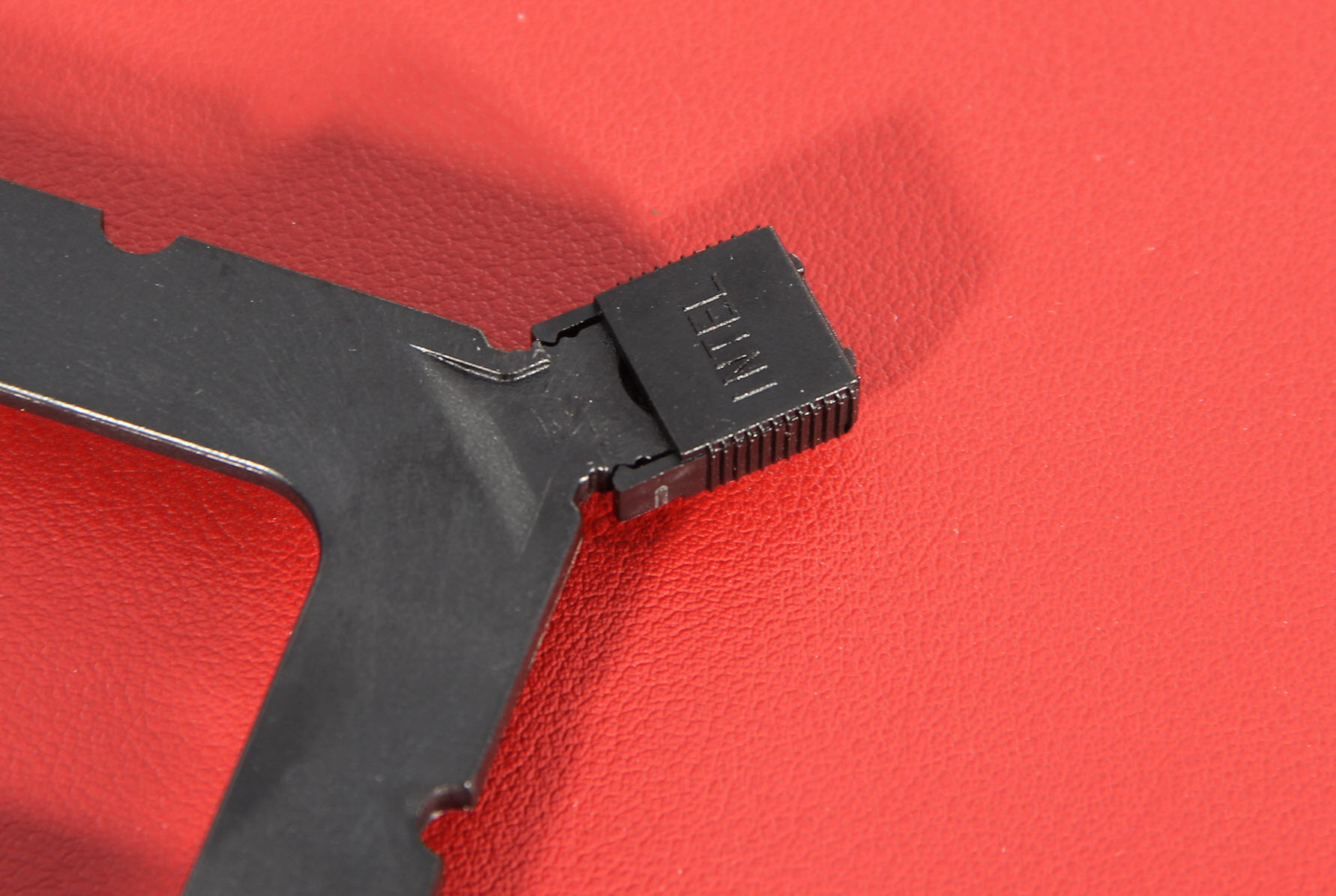 全风扇装机爱不爱？细数新机箱里的八把风扇