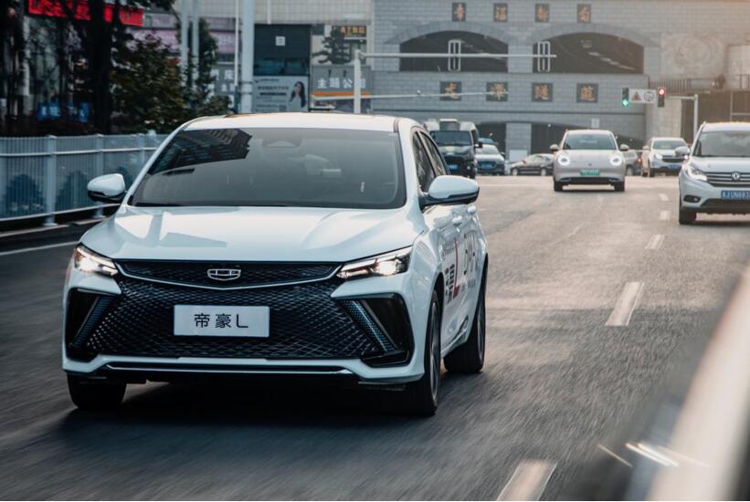 开着帝豪L看都匀，更大更强再向上