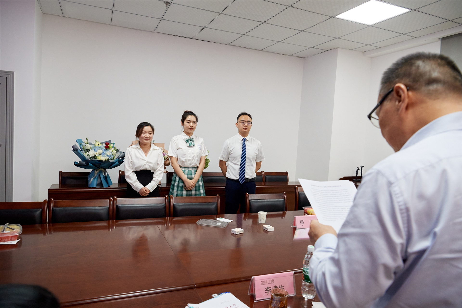 研究生毕业论文答辩的范文,临床研究生毕业论文答辩视频讲解