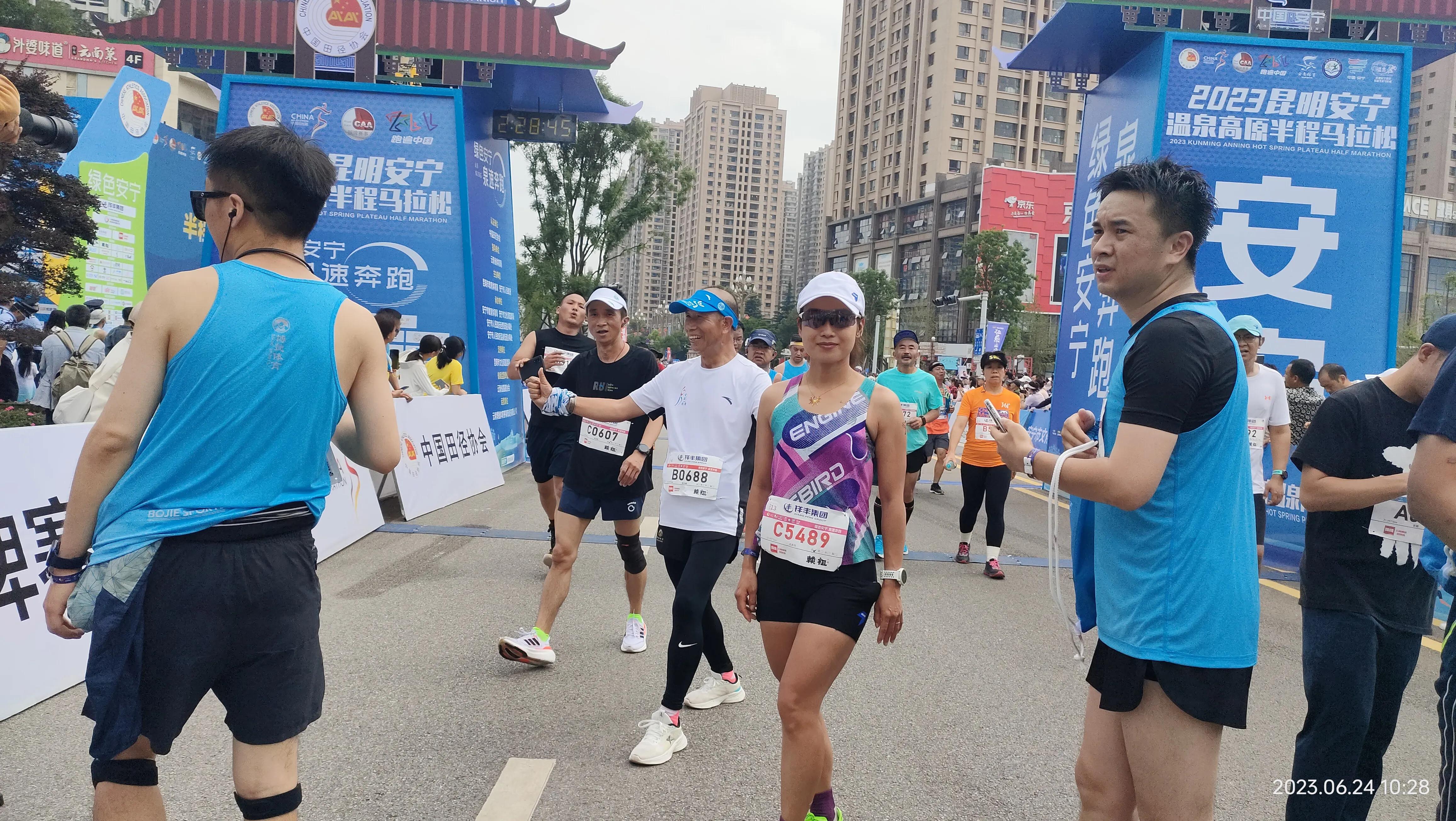 半马比赛第一,2023年昆明半马成绩排名表