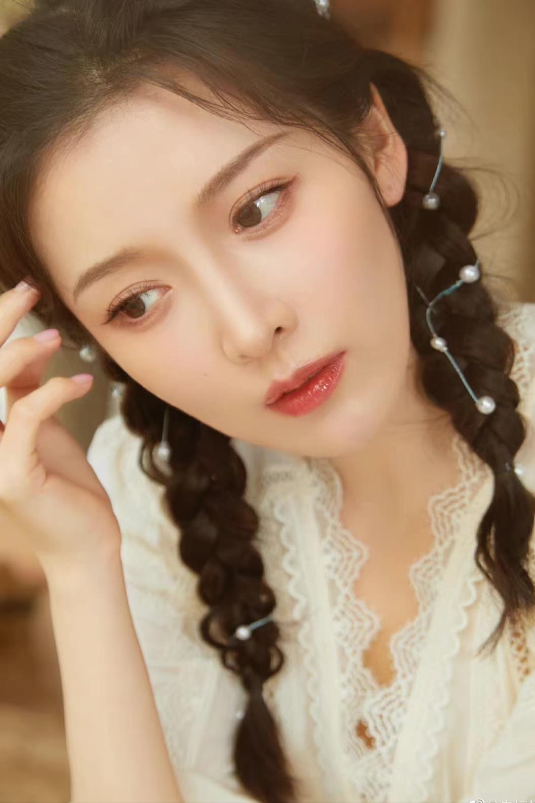 岁月染指红颜，爱情逊色流年吗