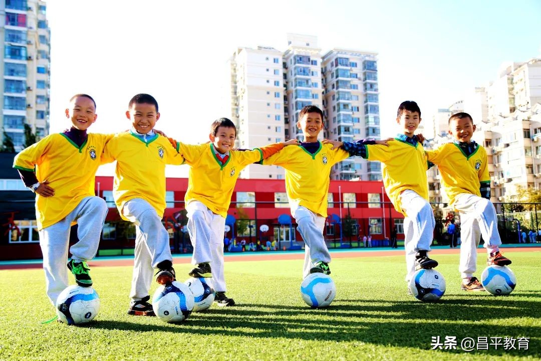 校园足球比赛踢出世界杯氛围,大学校园世界杯期间的足球文化