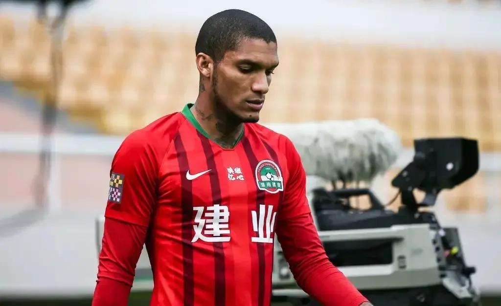 中超外援解约离队,外援离队