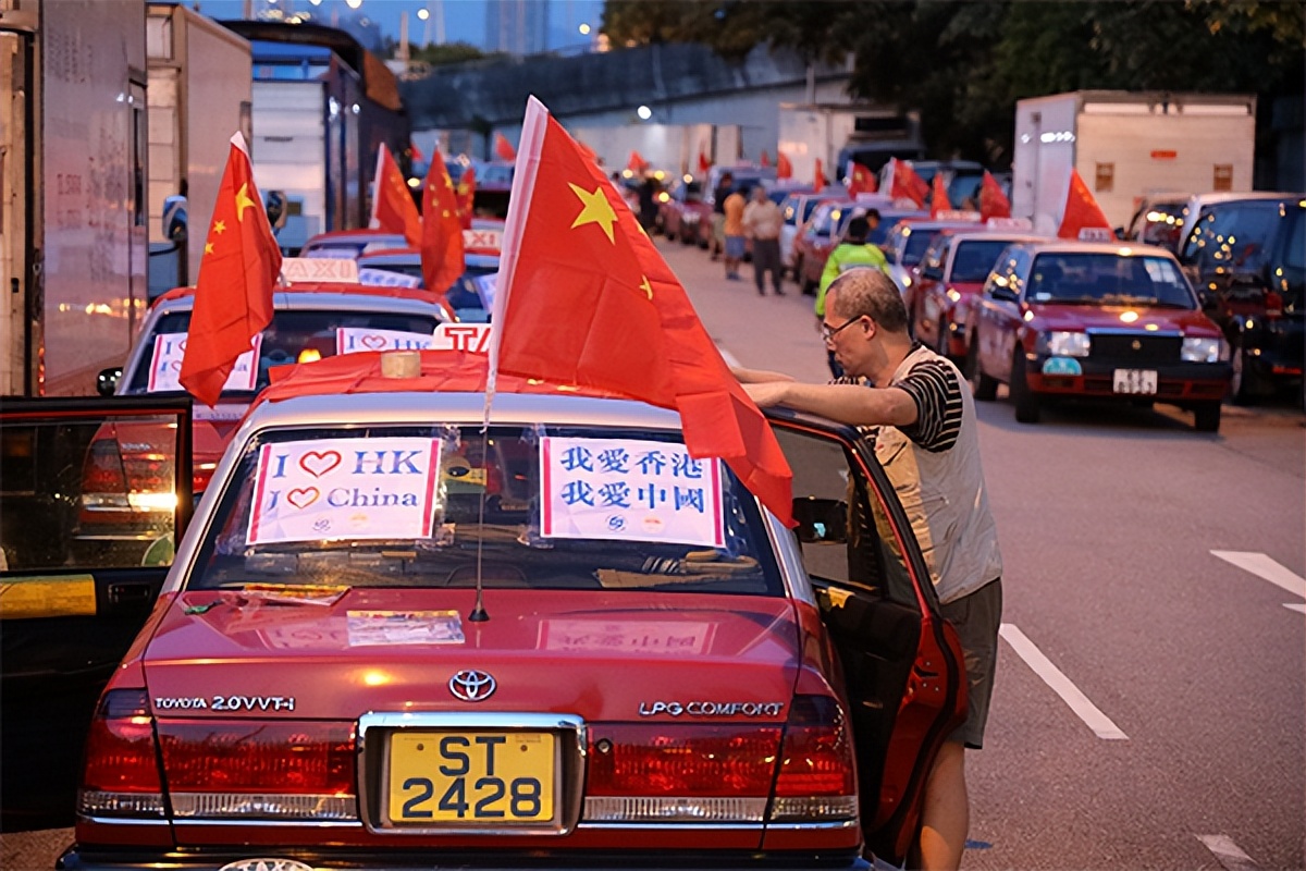 香港的士公司营业额,香港的出租车是个人的还是公司的