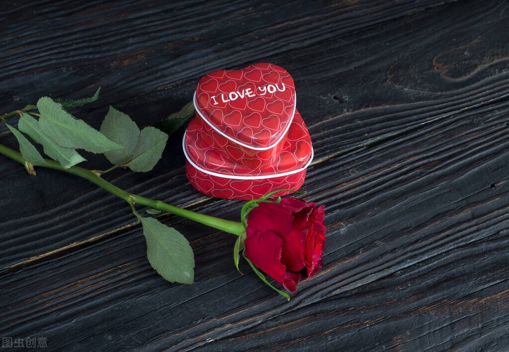 睡觉前发朋友圈的晚安句子高情商,睡觉前发的幽默晚安的句子