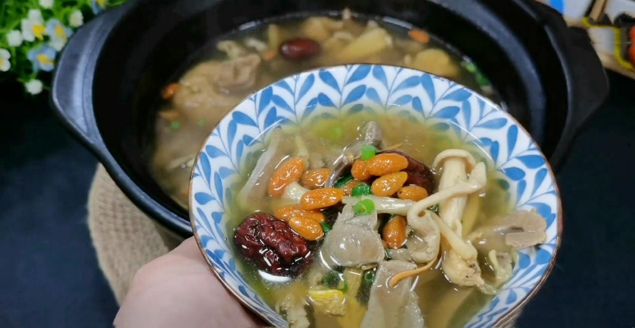 入秋后建议中老年多吃8样东西,中老年人开胃又宁神助睡眠的食物