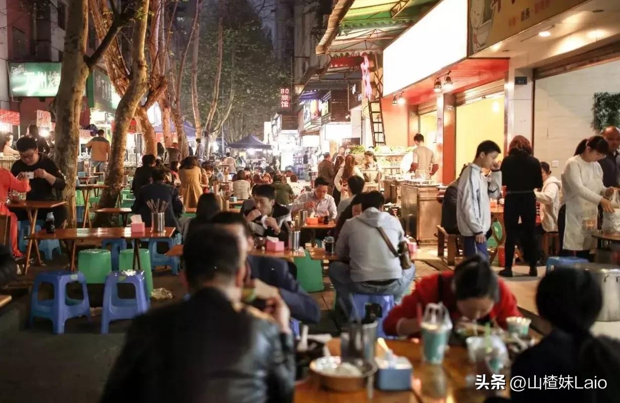 我在宽窄巷，听阿伯讲成都美食故事