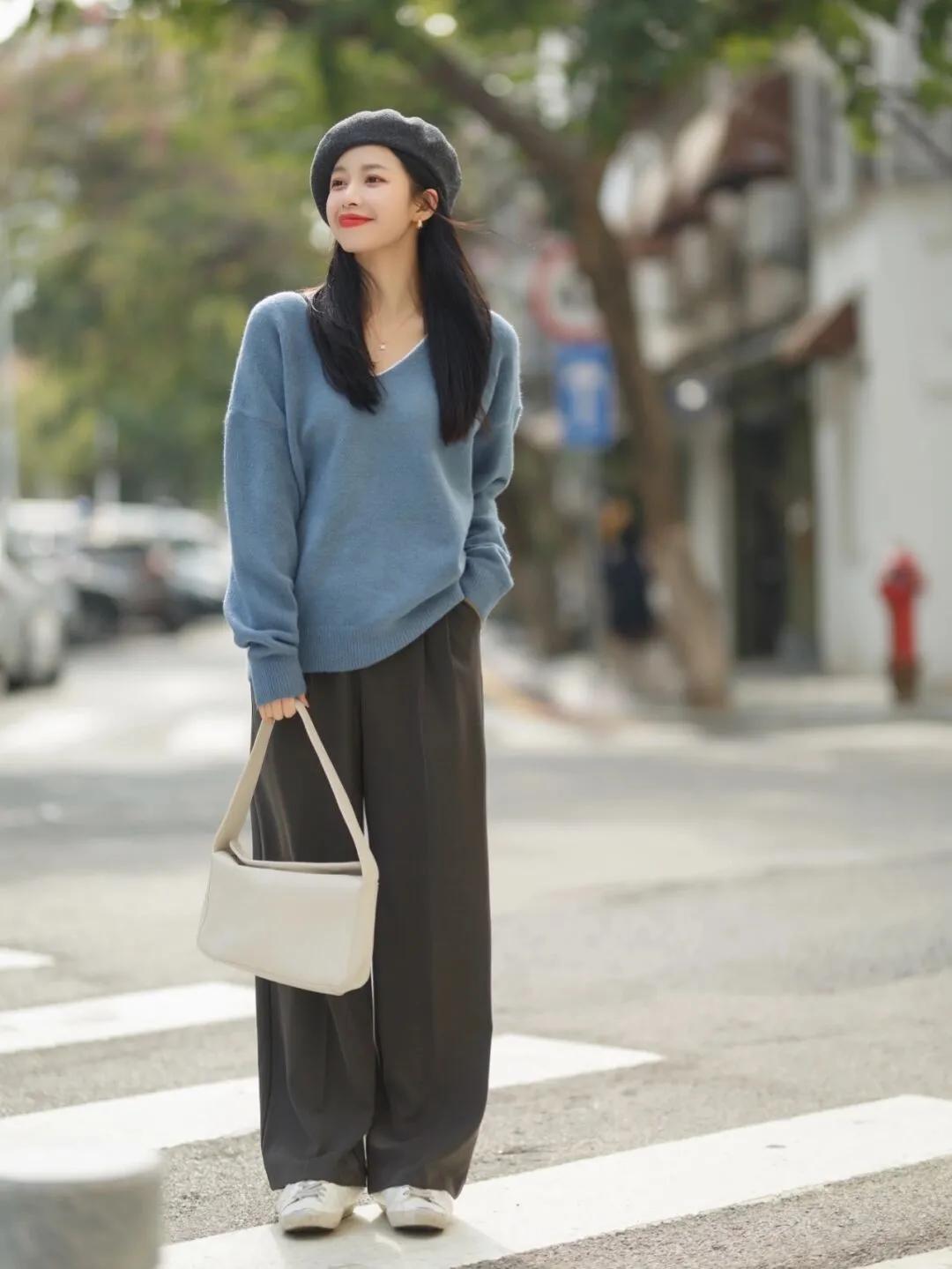 什么样的针织衫搭配半身裙好看,今年最流行的针织衫搭配裤子整套