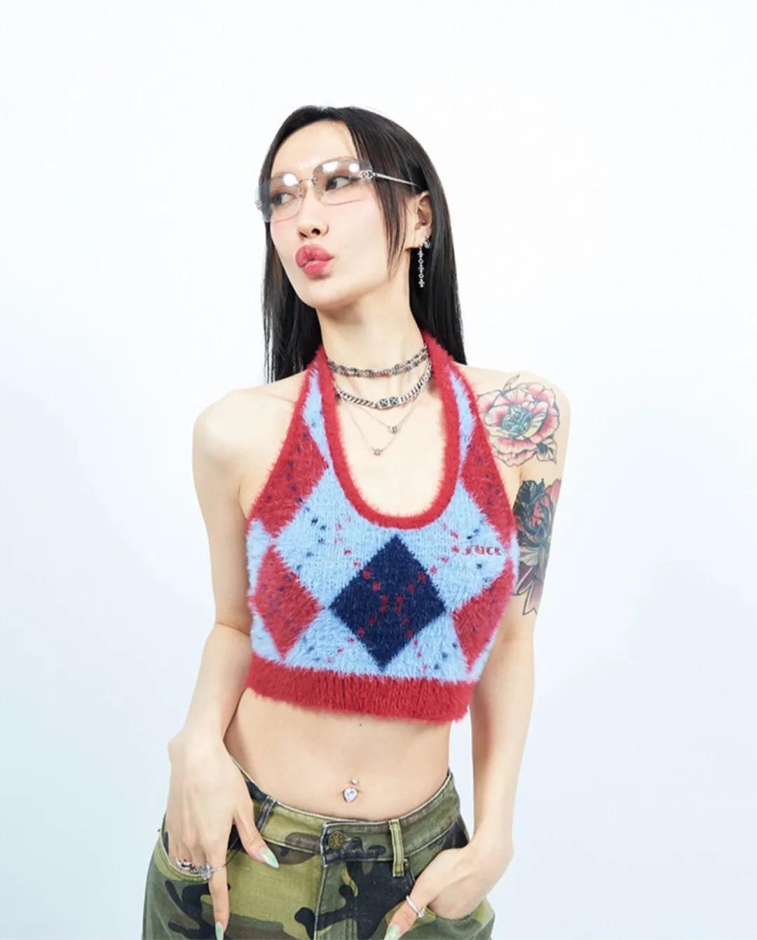 新年当然是穿红色最应景！不过节也想穿