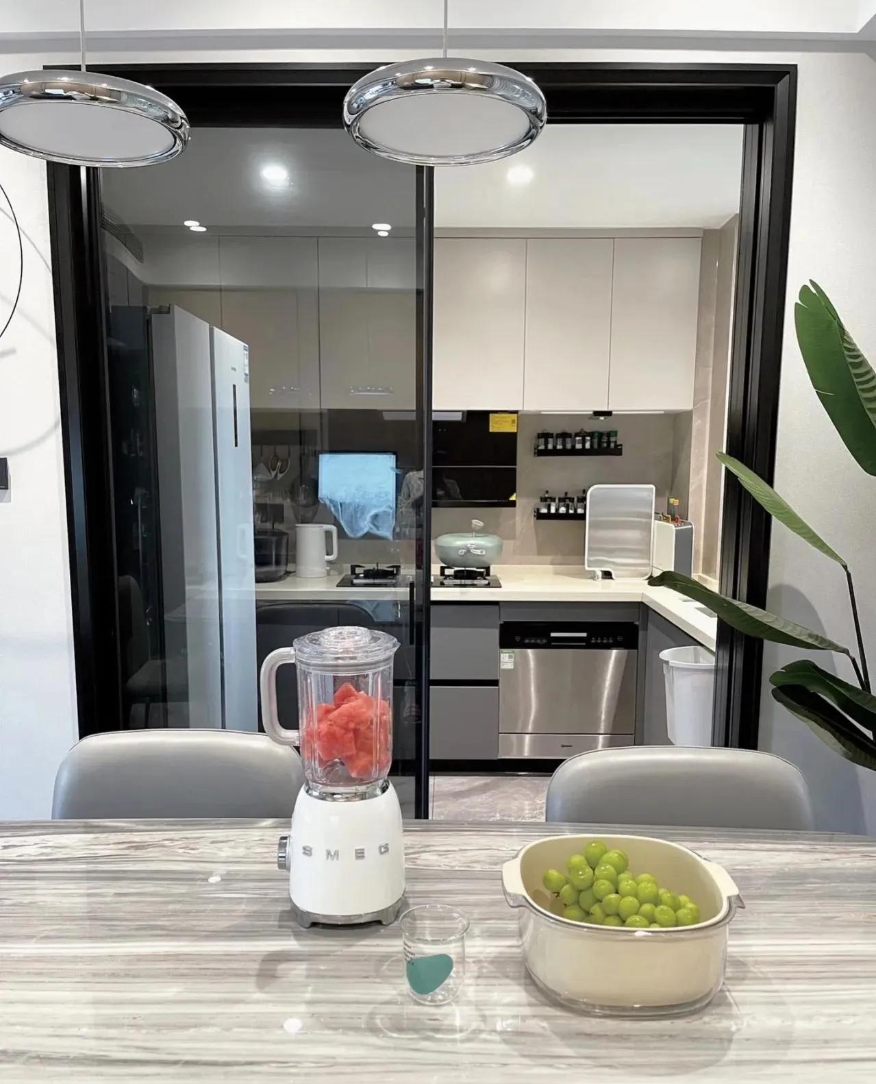 福建女主晒出138㎡新家：全屋没有一丝俗气，堪称装修教科书