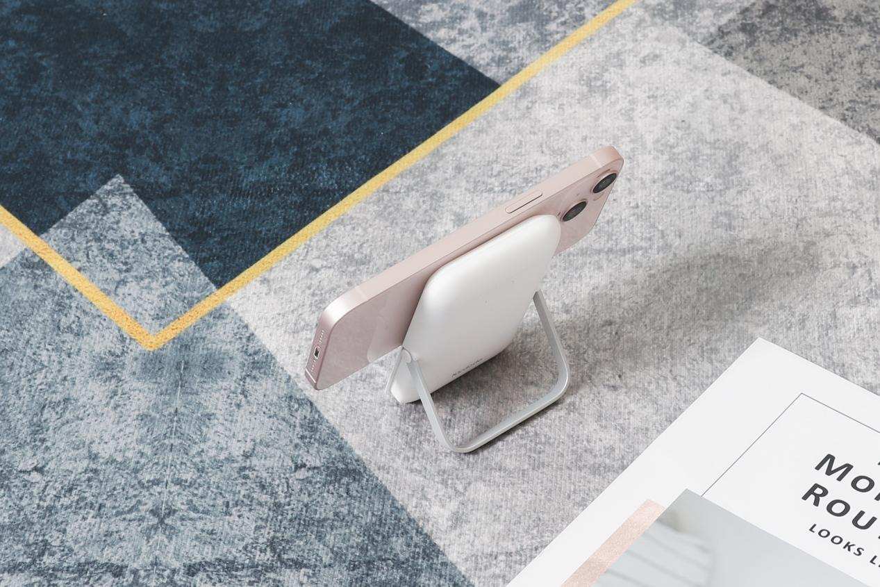 摊牌了，是冲着苹果来的，麦多多磁吸充电宝这颗果熟了：白菜价？