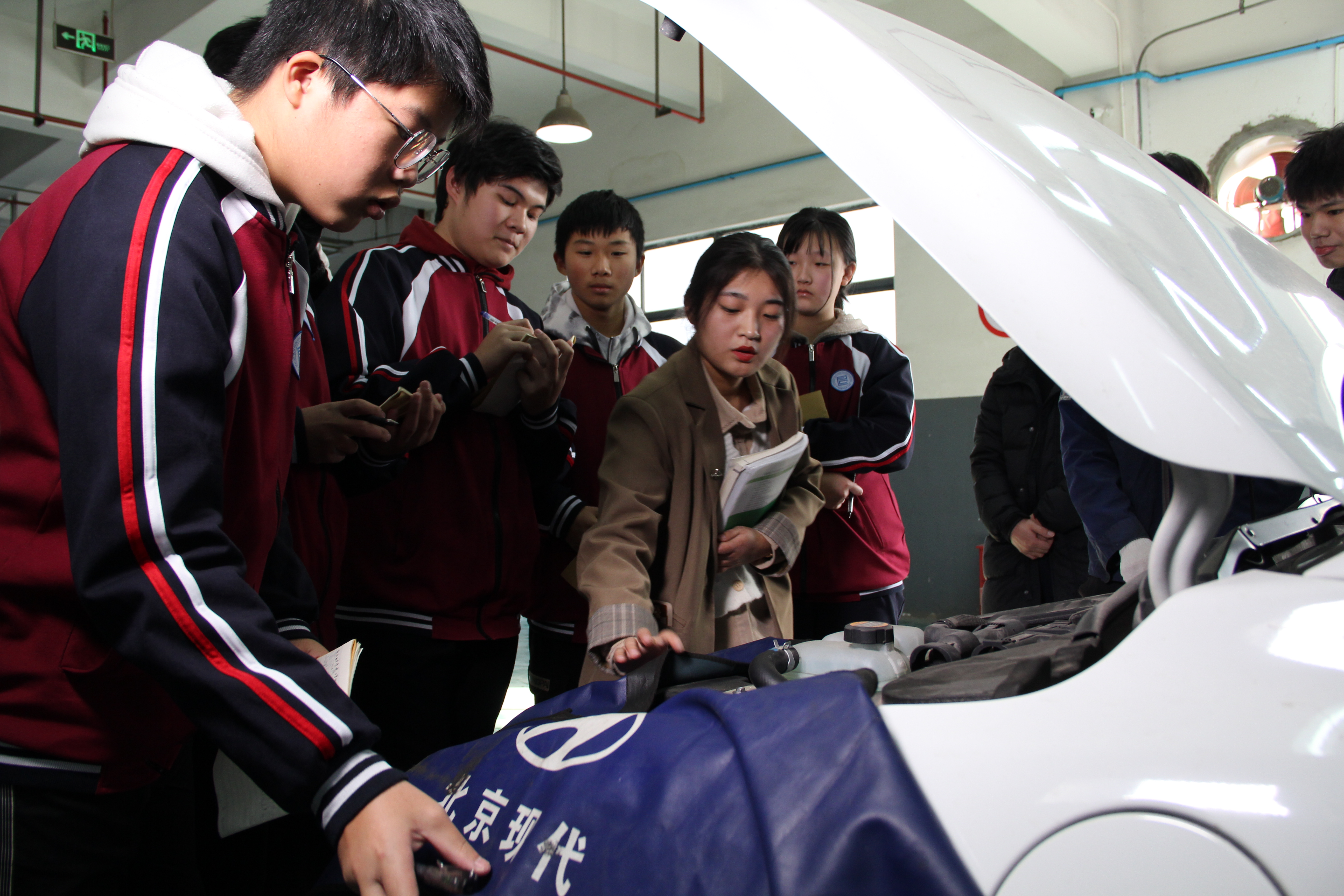 呼和浩特市智能工程中等职业学校,职业学校有哪些好推荐