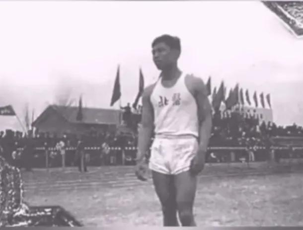 钟南山为何2次放弃国家队的邀请？他又为何与人决斗？